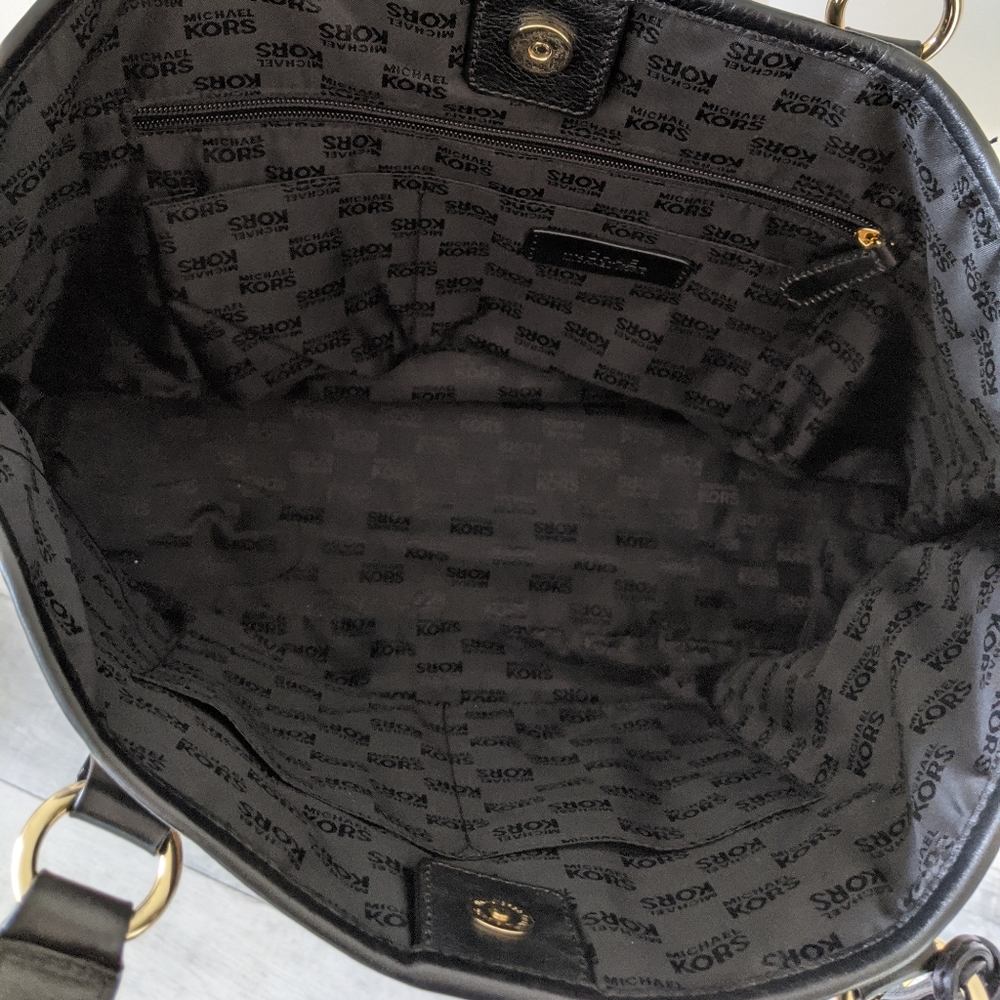 Michael Kors - Monogram Canvas Tote - Picture 5 of 6